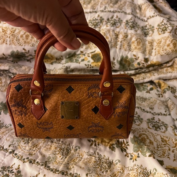 MCM Mini Boston - Picture 4 of 5